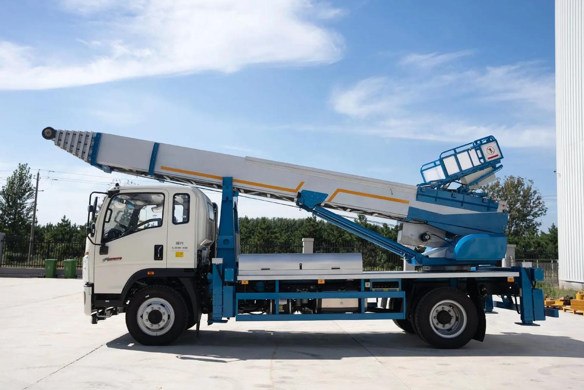 赣州赣县云梯上料车租赁费用