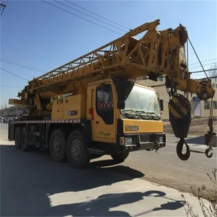 赣州赣县吊车吊挖机的正确办法